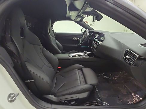 Used 2025 BMW Z4 sDrive30i image 26