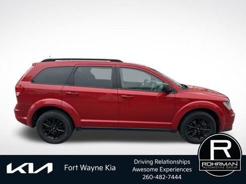 Used 2020 Dodge Journey SE w/ Blacktop Package FWD image 7