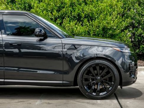 New 2026 Land Rover Range Rover Sport SE AWD/4WD image 9