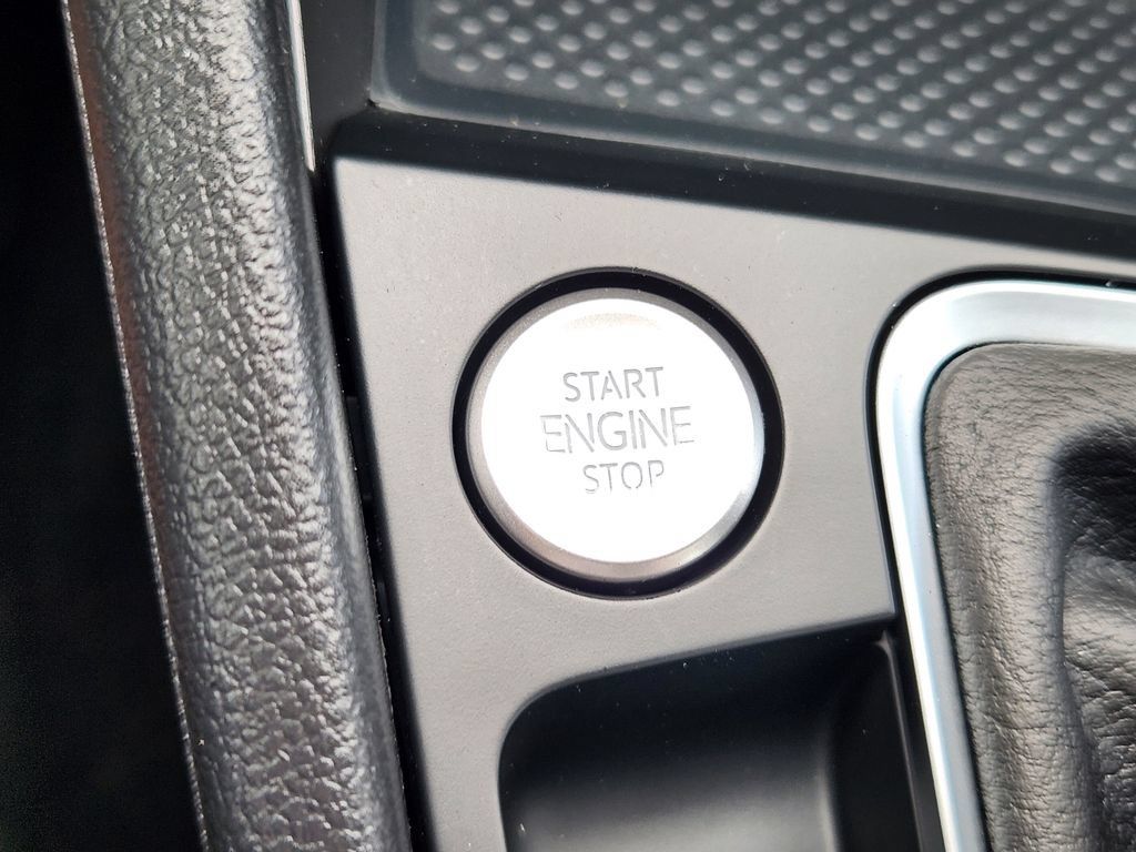 Certified 2026 Volkswagen Jetta GLI Autobahn FWD image 18