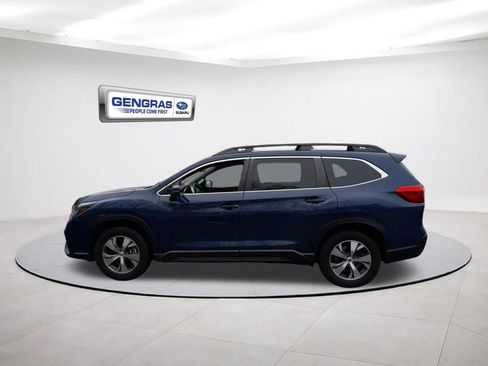 Used 2023 Subaru Ascent Premium w/ Convenience Package image 4