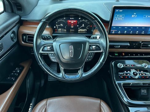 Used 2023 Lincoln Nautilus Reserve w/ Luxury Package image 13