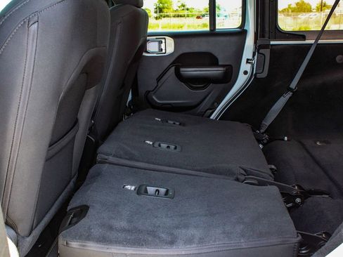 Used 2021 Jeep Wrangler Unlimited Sport AWD/4WD image 35