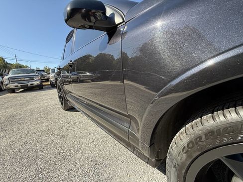 Used 2009 Porsche Cayenne GTS image 11