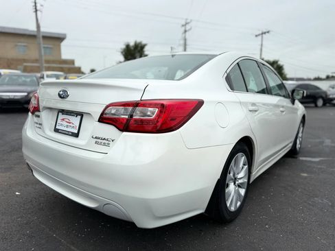 Used 2016 Subaru Legacy 2.5i Premium w/ Moonroof Package AWD/4WD image 4