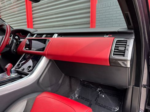 Used 2022 Land Rover Range Rover Sport SVR image 24