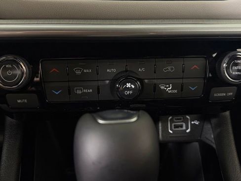 New 2026 Jeep Compass Limited AWD/4WD image 21