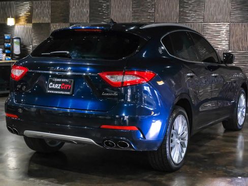 Used 2019 Maserati Levante GranLusso image 8