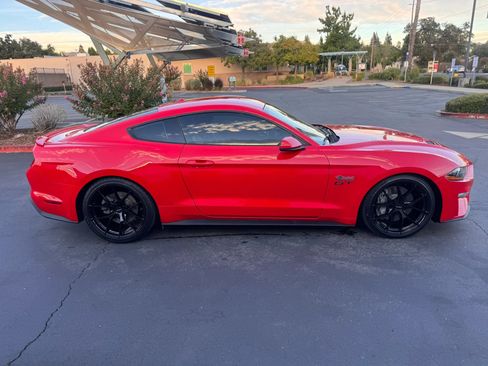Used 2019 Ford Mustang GT Premium RWD image 7