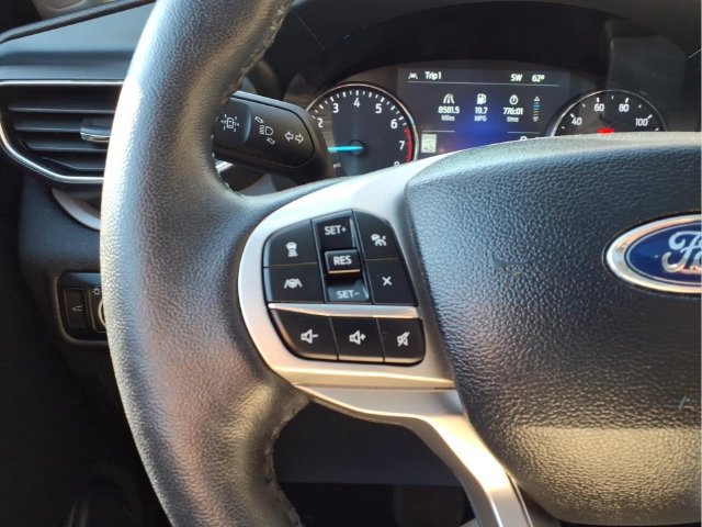Used 2024 Ford Explorer XLT w/ Equipment Group 202A AWD/4WD image 16
