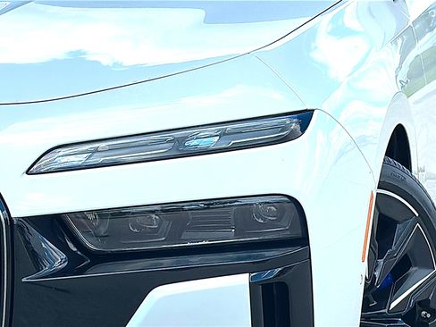 New 2024 BMW i7 xDrive60 w/ Executive Package AWD/4WD image 4