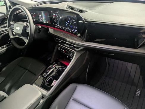 Used 2025 Audi Q5 Premium Plus w/ Premium Plus image 28