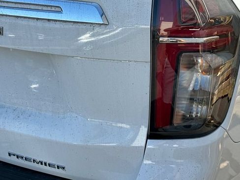 Used 2024 Chevrolet Suburban Premier w/ Advanced Technology Package AWD/4WD image 7