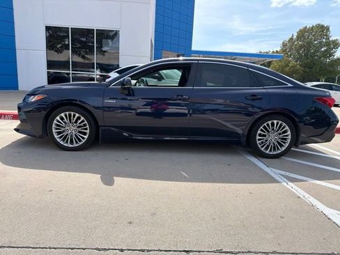 Used 2021 Toyota Avalon Limited FWD image 8