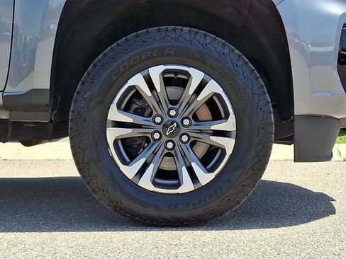 Used 2021 Chevrolet Colorado Z71 w/ Safety Package AWD/4WD image 9