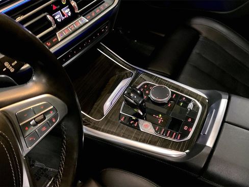 Used 2019 BMW X7 xDrive40i w/ Cold Weather Package image 16