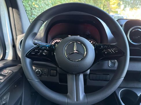 Used 2026 Mercedes-Benz Sprinter 2500 image 20