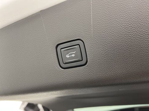 Certified 2023 Chevrolet Traverse High Country w/ LPO, Floor Liner Package image 12