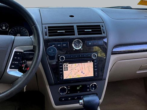 Used 2009 Mercury Milan Premier FWD image 6
