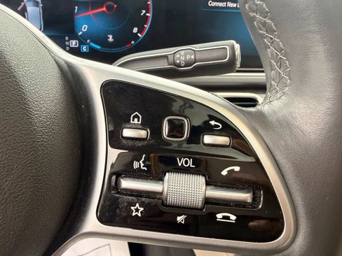 Used 2020 Mercedes-Benz GLE 350 4MATIC w/ 3rd Row Seat Package image 18
