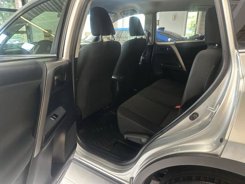 Used 2015 Toyota RAV4 LE AWD/4WD image 13
