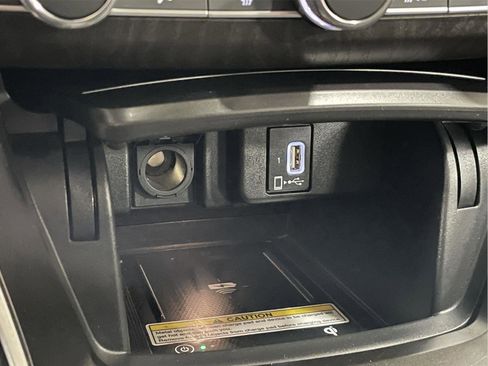 Used 2020 Honda Accord Touring image 29