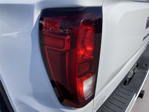 New 2026 GMC Sierra 1500 Elevation image 11