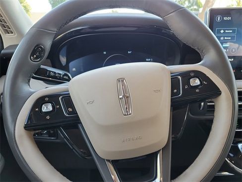 Certified 2023 Lincoln Corsair Reserve image 12