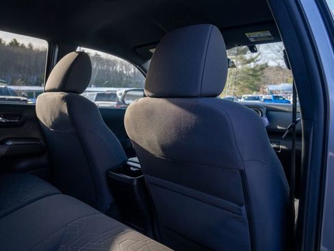 Used 2017 Toyota Tacoma TRD Sport image 14