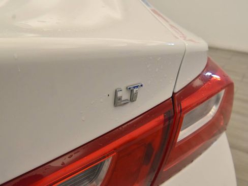 Used 2024 Chevrolet Malibu LT image 33