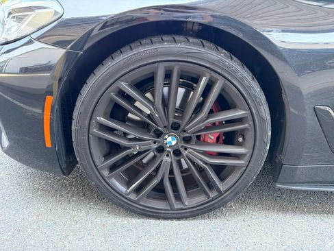 Used 2021 BMW 530i w/ M Sport Package RWD image 8