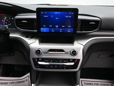 Used 2020 Ford Explorer XLT w/ Equipment Group 202A AWD/4WD image 21
