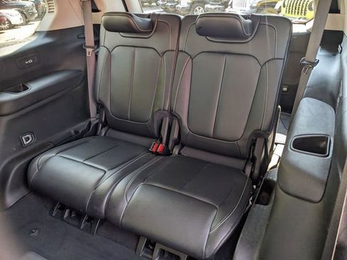 Used 2022 Jeep Grand Cherokee L Limited w/ Black Appearance Package image 11