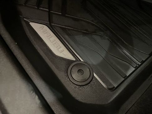 Used 2022 Chevrolet Malibu RS image 24