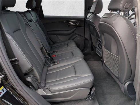 Certified 2025 Audi Q7 3.0T Premium w/ Convenience Package image 22