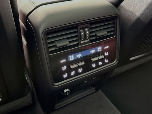 New 2026 Porsche Cayenne GTS image 31