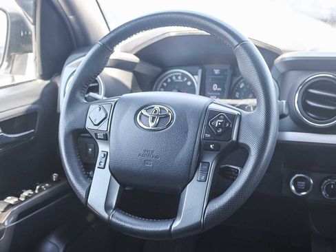 Certified 2023 Toyota Tacoma TRD Off-Road image 16