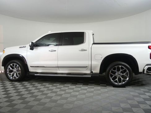 Used 2022 Chevrolet Silverado 1500 High Country w/ Z71 Off-Road Package image 7