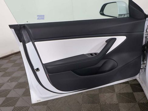 Used 2020 Tesla Model 3 Long Range image 22
