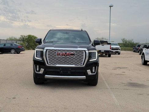Used 2021 GMC Yukon Denali AWD/4WD image 3