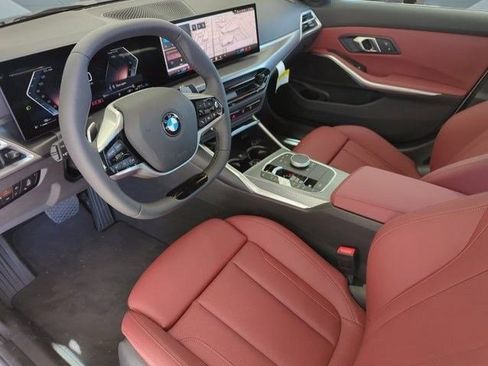 Used 2025 BMW 330i xDrive Sedan w/ Convenience Package image 4