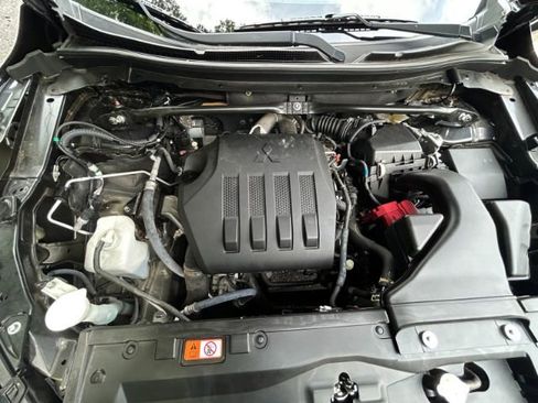 Used 2022 Mitsubishi Eclipse Cross AWD image 45