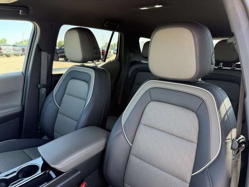 Used 2026 Chevrolet Equinox LT w/ Convenience Package II AWD/4WD image 13