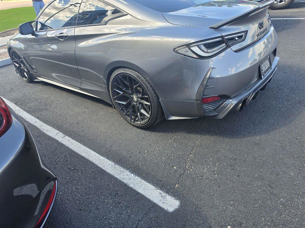 Used 2018 INFINITI Q60 3.0t Luxe AWD/4WD image 7