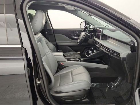 Used 2022 Lincoln Corsair AWD w/ Premium Package image 32