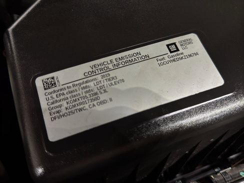 Used 2019 Chevrolet Silverado 1500 High Country w/ Technology Package image 41