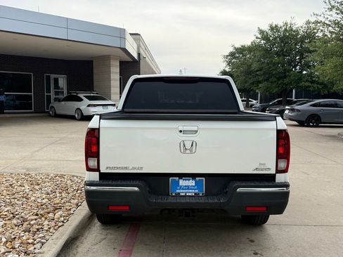 Used 2018 Honda Ridgeline Sport image 4