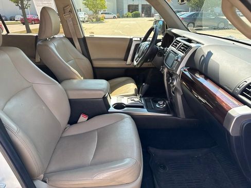 Used 2019 Toyota 4Runner Limited AWD/4WD image 17