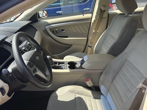 Used 2016 Ford Taurus SE FWD image 8