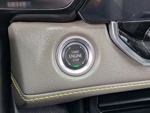 Used 2024 Chevrolet Colorado ZR2 w/ Technology Package AWD/4WD image 17